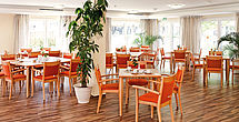 Das einladende und stilvolle Restaurant im Pflegeheim Barsinghausen
