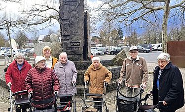 Senioren aus dem Kursana Domizil besuchten das „antonius-Café“, ließen sich den Kuchen schmecken und informierten sich darüber, wie Menschen mit und ohne Behinderung zusammenarbeiten.