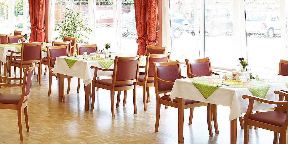 Das einladende und stilvolle Restaurant im Pflegeheim Guben