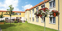 Das Pflegeheim Meerane Haus Höhenweg in der Frontalansicht