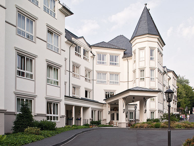 Herrschaftliches Ambiente in Wiesbaden - im Seniorenheim der Extraklasse