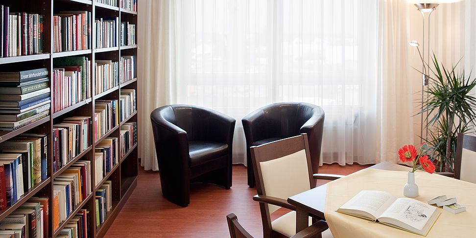 Die Bibliothek des betreuten Wohnen in Griesheim steht allen Bewohnern zur Verfügung