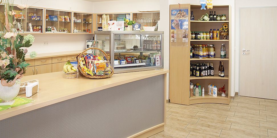 Das Pflegeheim Meerane Haus Ost verfügt über einen eigenen Kiosk