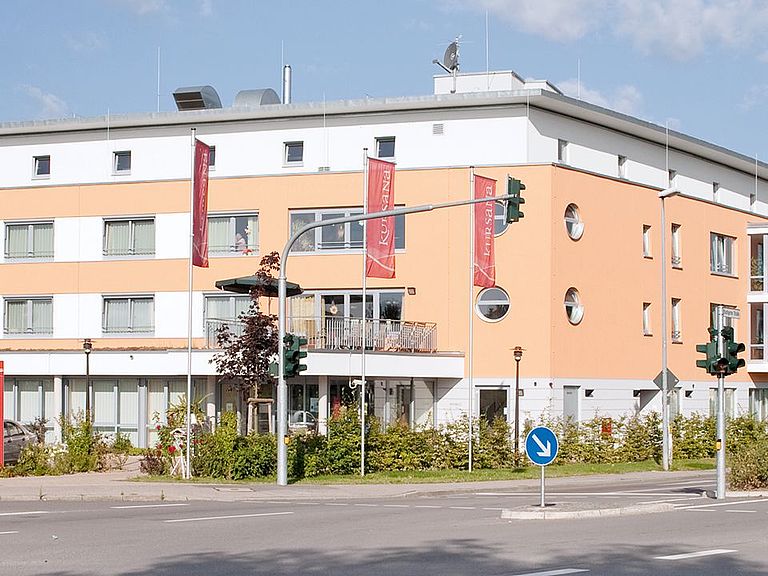Das Pflegeheim Vaihingen in der Frontalansicht