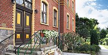 Eingang Pflegeheim Meerane Haus Hirschgrund für Menschen mit Demenz