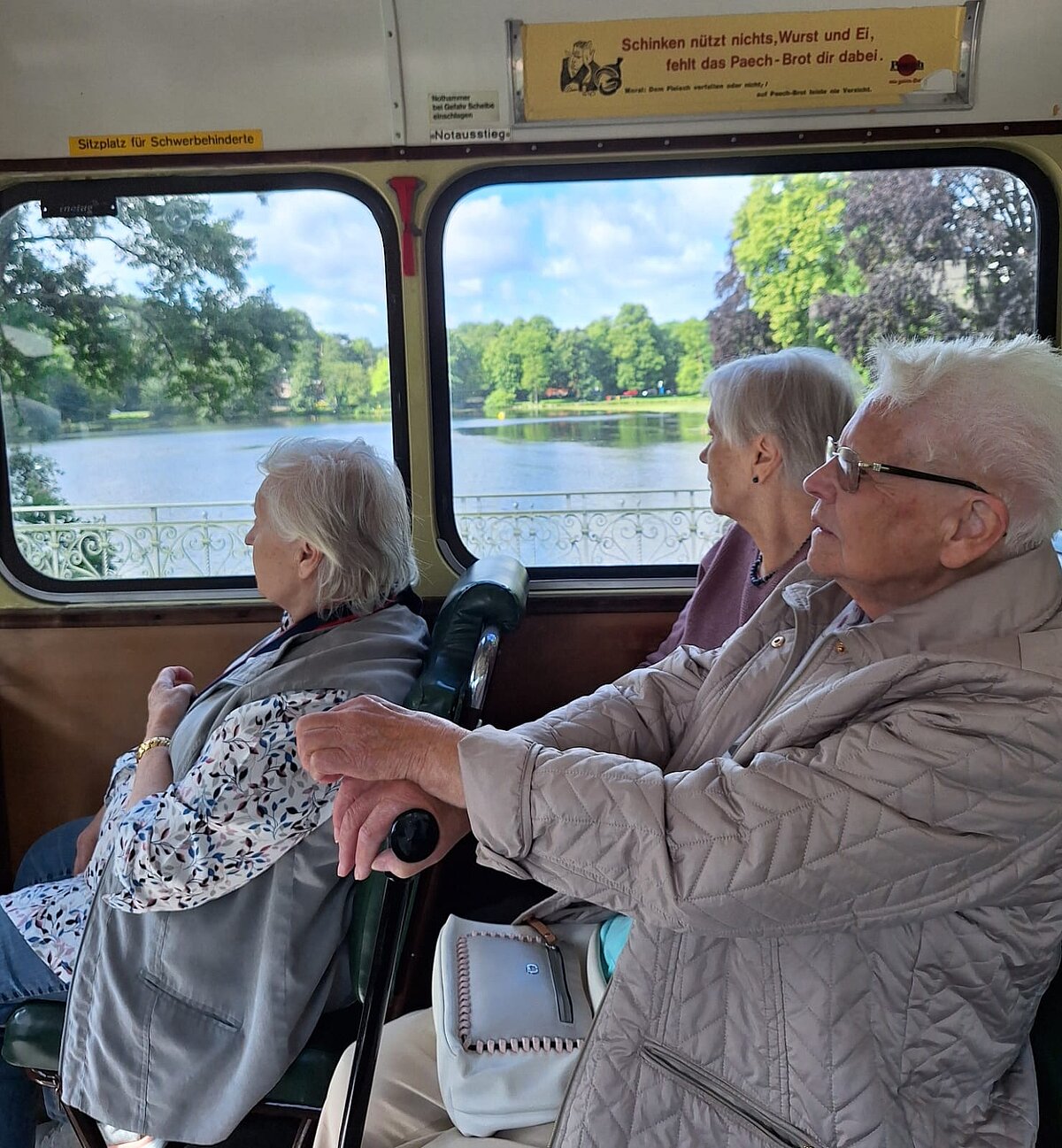 Oldtimer Bustour durch Lübeck