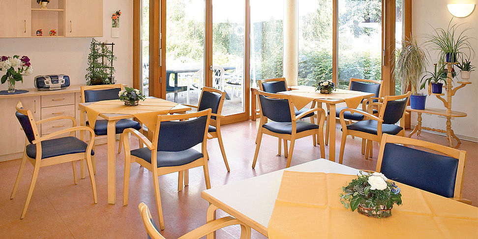 Im Tagesraum des betreuten Wohnen in Torgelow - Haus Waldsiedlung ist immer etwas los.