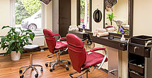 Hauseigener Friseursalon im Pflegeheim Buendingen