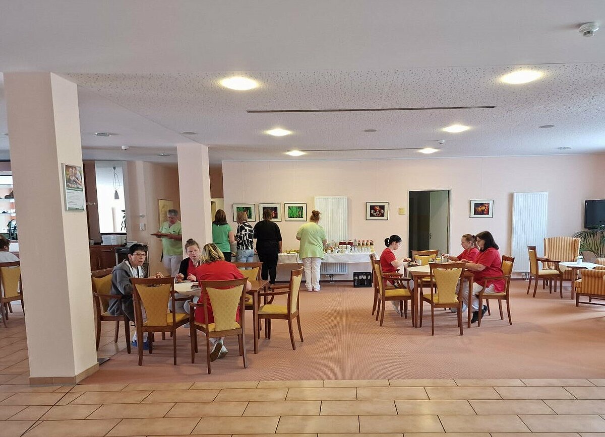Mitarbeiterfrühstück