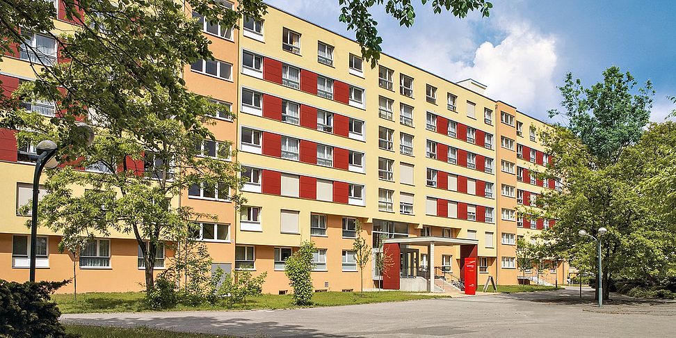 Das Pflegeheim Berlin Marzahn in der Frontalansicht