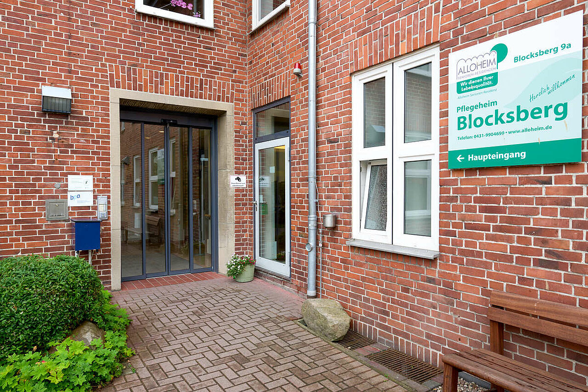 Haupteingang des Alloheim Pflegeheim Blocksberg