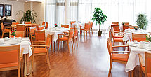 Das einladende und stilvolle Restaurant im Pflegeheim Seelze