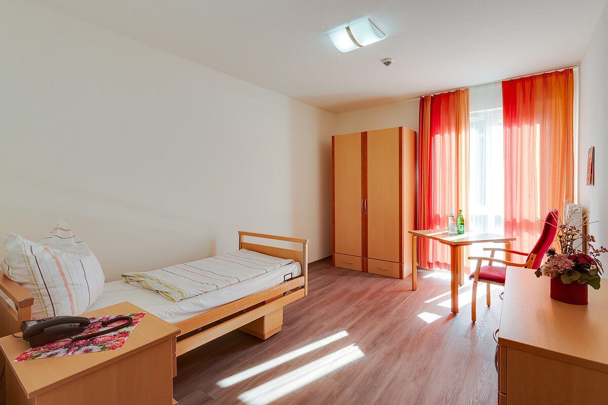 Alloheim Pflegeheim Weisse Elster in Leipzig: Bewohnerzimmer