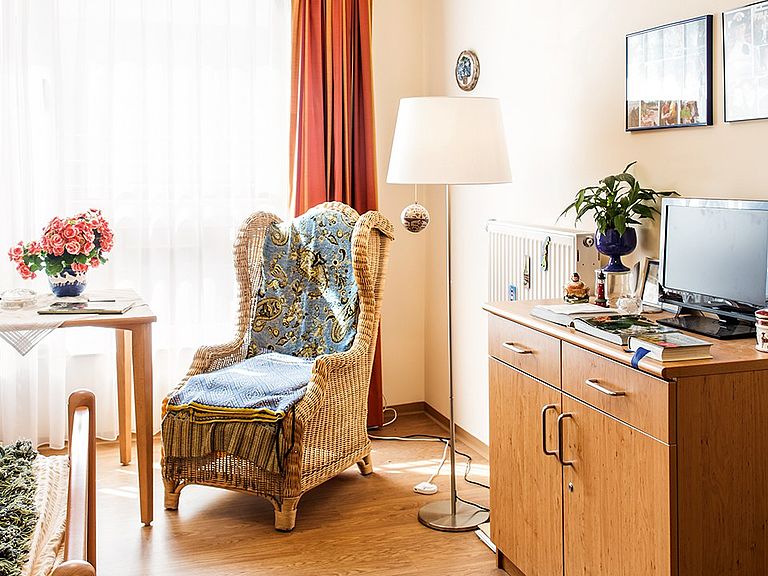 Ein schoenes privates Zimmer im Kursana Pflegeheim