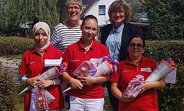 Die Domizilsleitung heißt die neuen Azubis herzlich willkommen. 