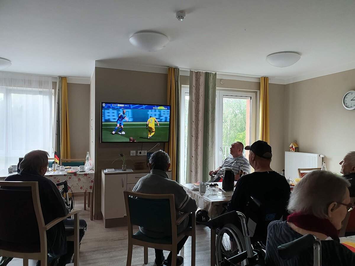 Es wird zusammen EM geguckt