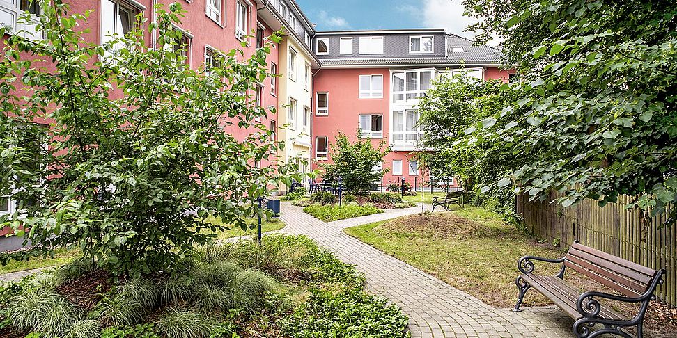 Der wunderschöne Garten des Pflegeheims Bremen