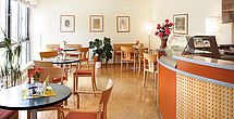 Das einladende und stilvolle Cafe im Pflegeheim Greifswald