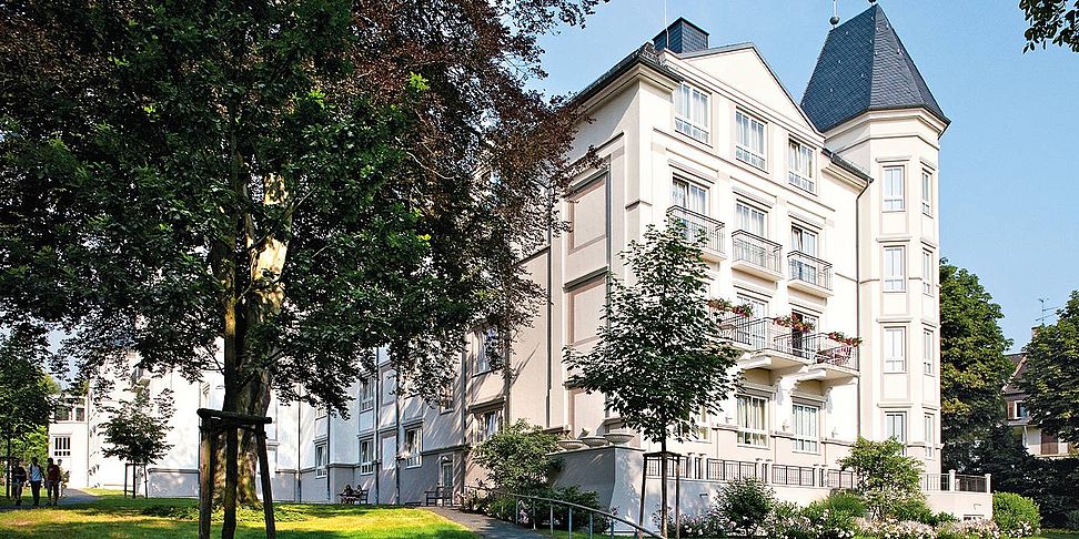 Herrschaftliches Ambiente in Wiesbaden - im Seniorenheim der Extraklasse