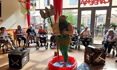Neptunfest im Kursana Domizil Wittenberg: Maritimer Spaß mit langer Tradition. 