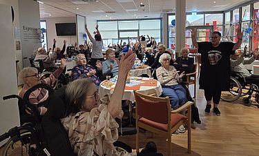 Gute Stimmung im Kursana Domizil – auch dank der engagierten Mitarbeitenden der Betreuung.