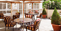 Frische Luft auf der Terrasse im betreuten Wohnen Wiesbaden