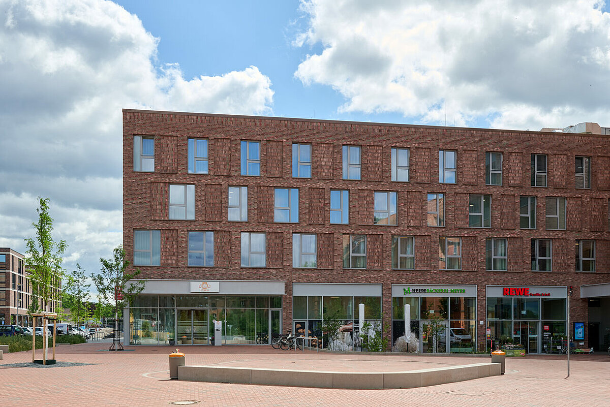 Gebäude mit Haupteingang