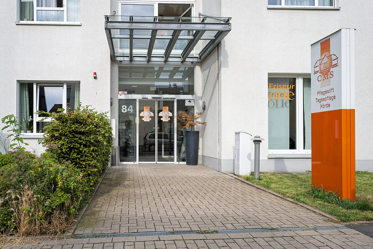 Haupteingang CMS Pflegestift Hörde