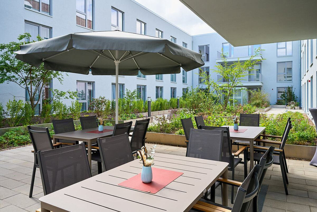 Terrasse der CMS in Hannover Wasserstadt