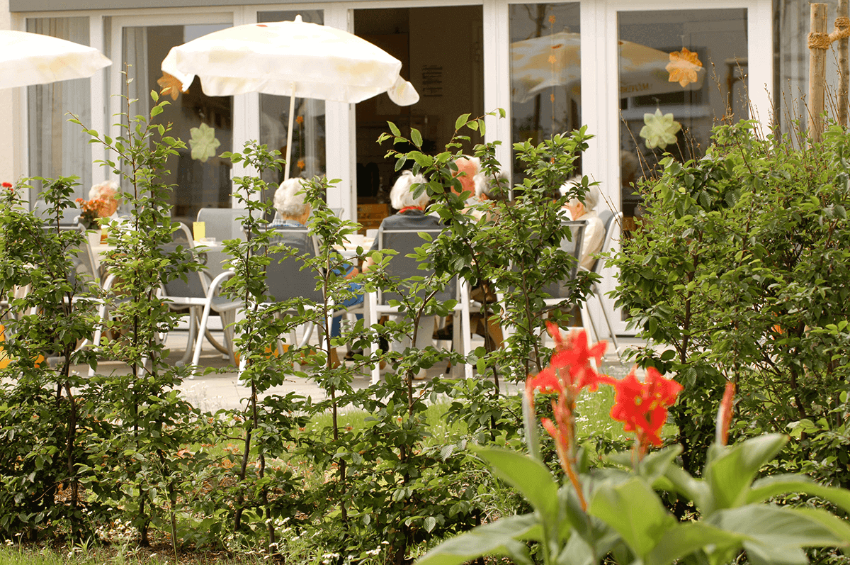 Terrasse des CMS Pflegewohnstift Wattenscheid in Bochum